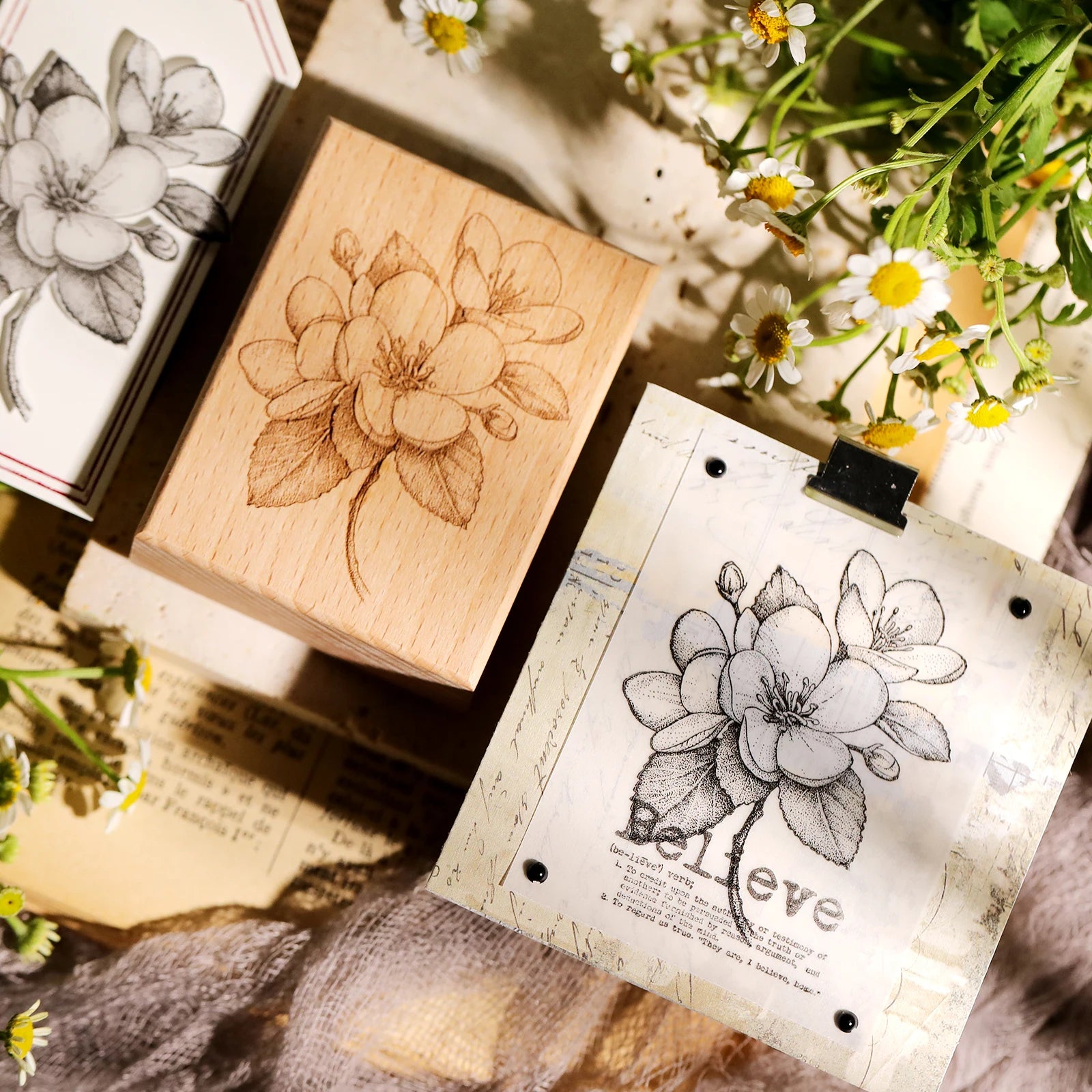 Vintage Flower & Bear Wooden Rubber Stamp – DIY Scrapbooking & Card Making