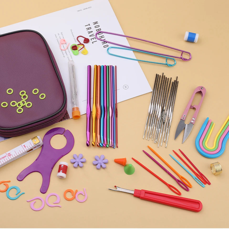 Crochet Kit for Beginners – Ergonomic Hook Set with Needles, Stitch Markers & Case