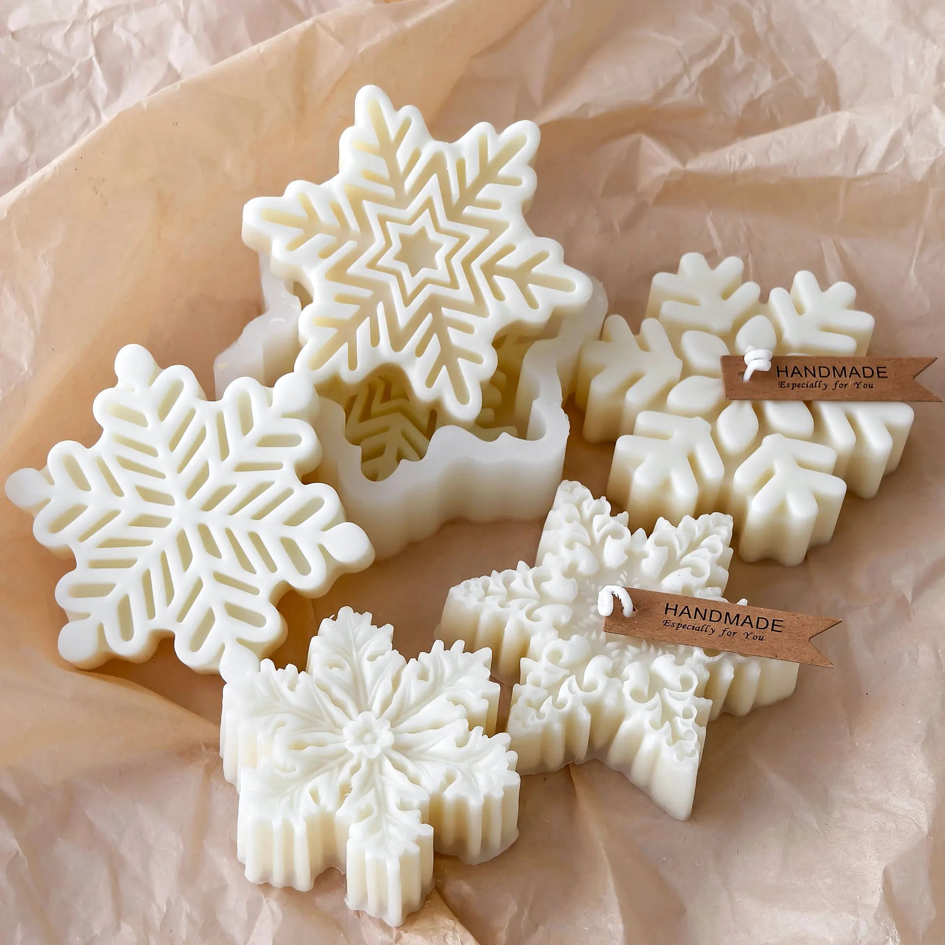 ❄️ Christmas Snowflake Pillar Candle Silicone Mold – DIY Candle, Soap & Chocolate Craft Mould