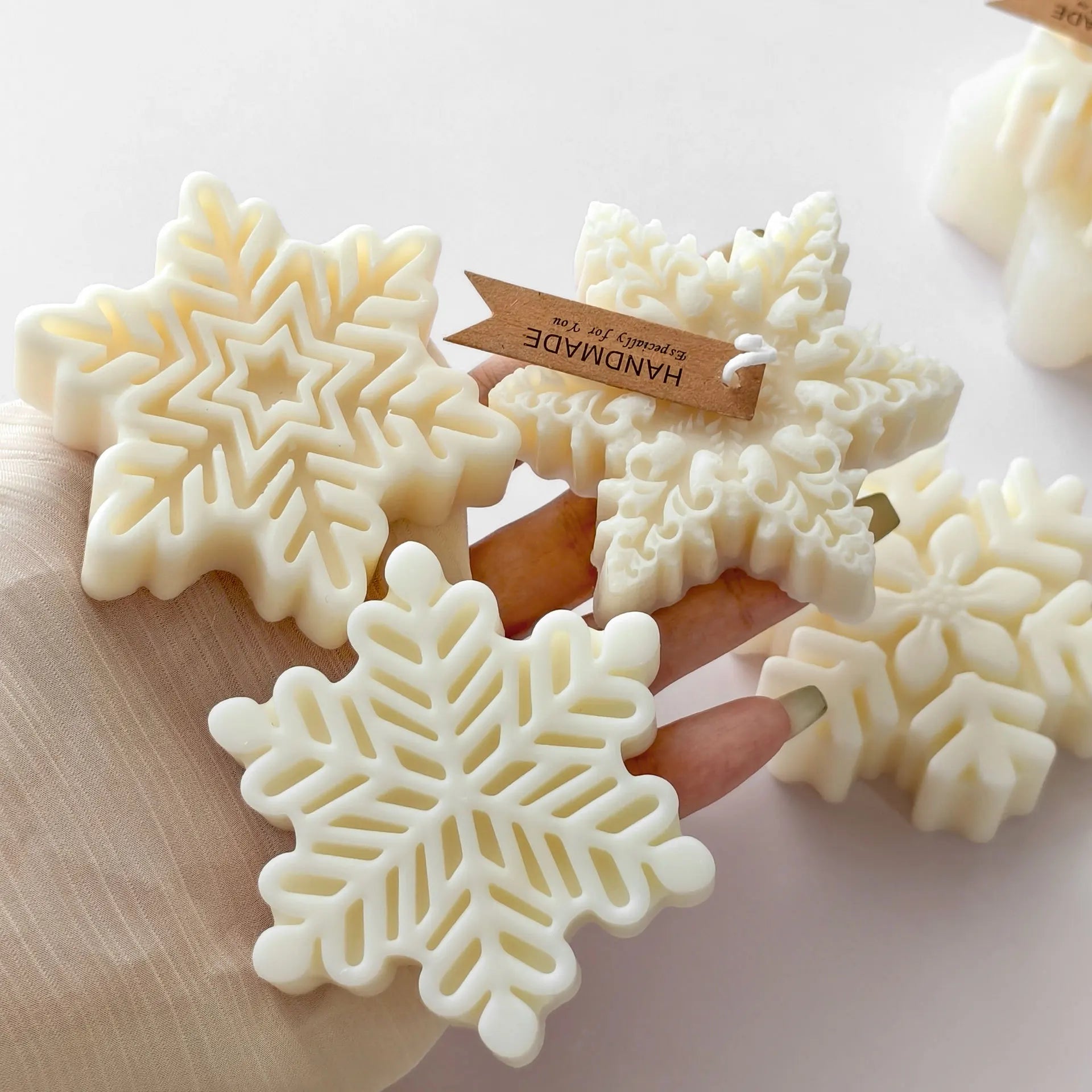 ❄️ Snowflake Candle Silicone Mold – DIY Christmas Soap, Wax Melt, Aroma Stone & Handmade Holiday Decor Gift