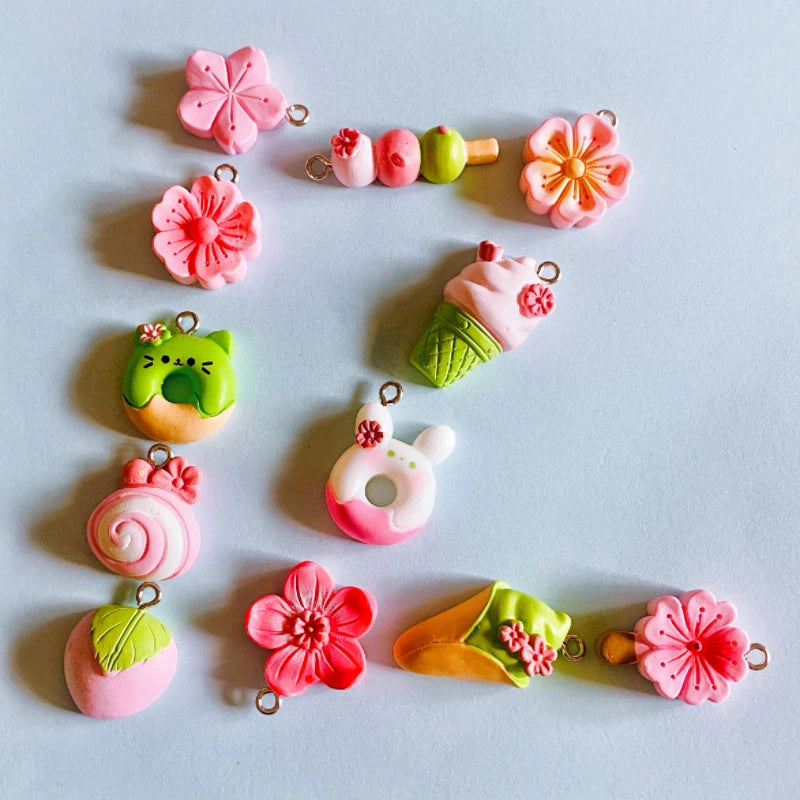 Cat Bread Flower Resin Charms – 10PCS DIY Pendants for Jewelry & Crafts