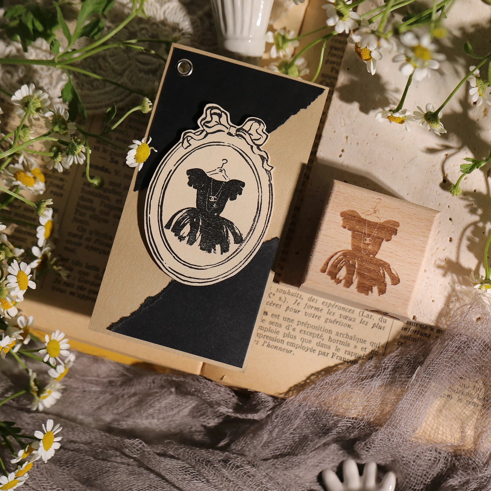 Vintage Flower & Bear Wooden Rubber Stamp – DIY Scrapbooking & Card Making