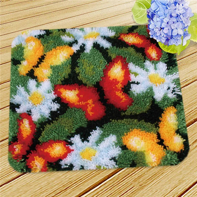 Flower Latch Hook Kit – DIY Embroidery Rug & Pillow Craft Set