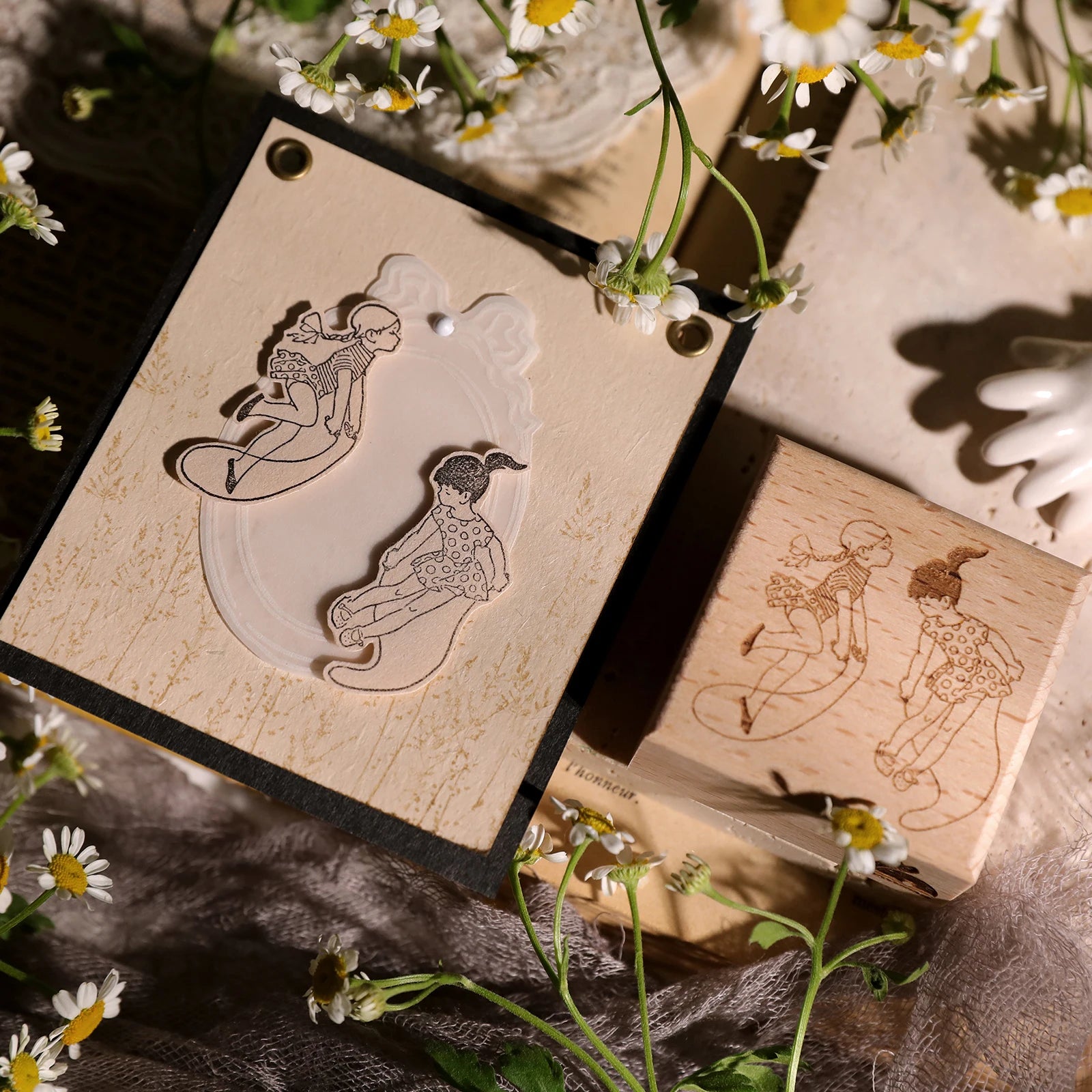 Vintage Flower & Bear Wooden Rubber Stamp – DIY Scrapbooking & Card Making