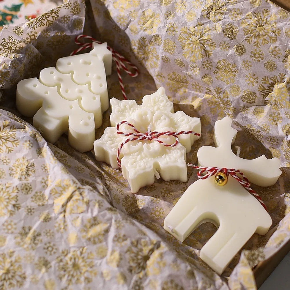 🕯️ 3PCS Gingerbread Man, Elk, Pine & Snowflake Scented Candle Silicone Mold – DIY Winter Home Decor & Handmade Christmas Gifts