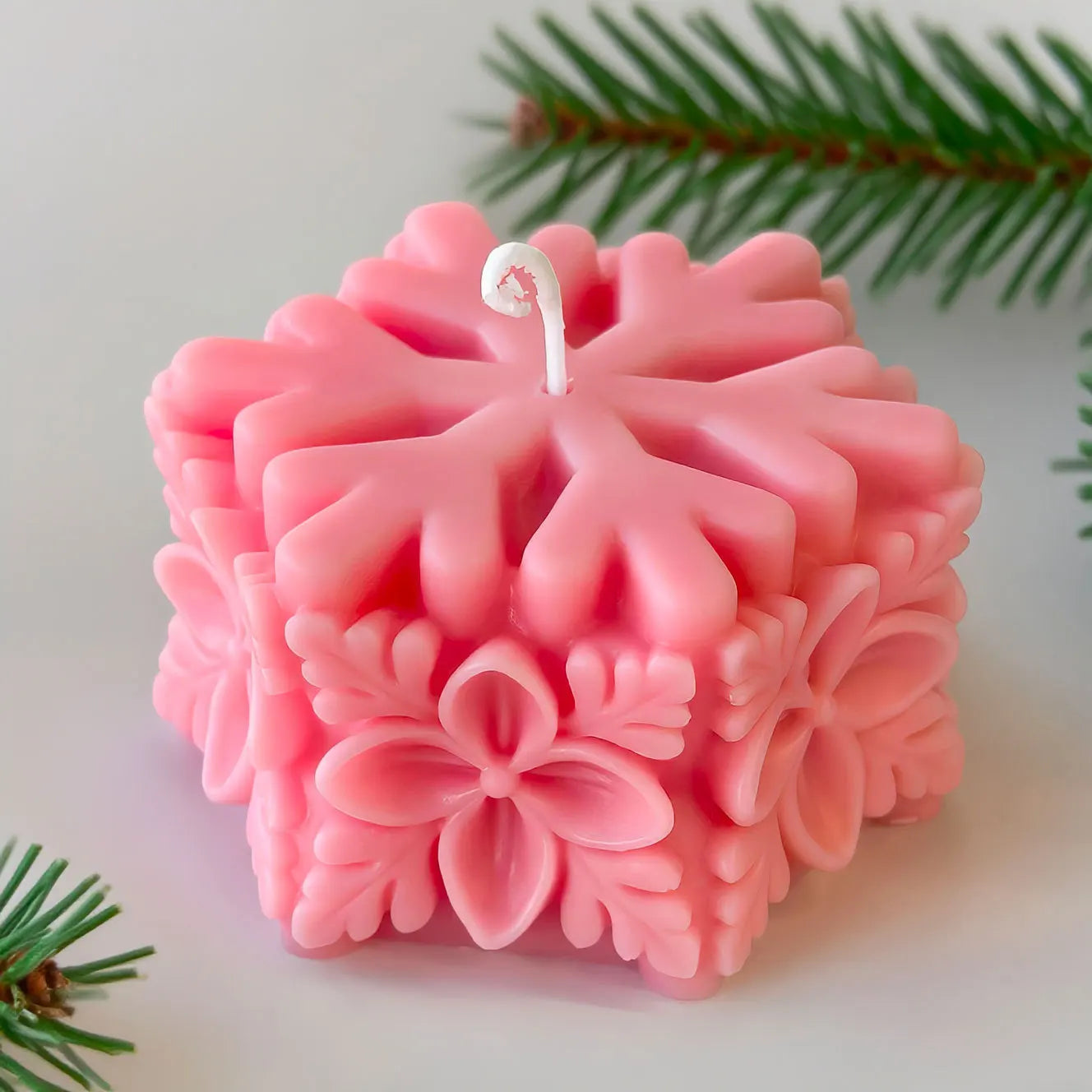 ❄️ Christmas Snowflake Pillar Candle Silicone Mold – DIY Candle, Soap & Chocolate Craft Mould