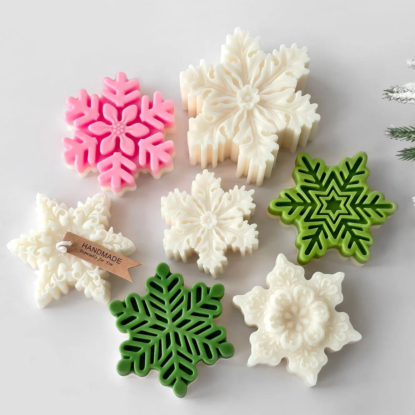 ❄️ Christmas Snowflake Pillar Candle Silicone Mold – DIY Candle, Soap & Chocolate Craft Mould