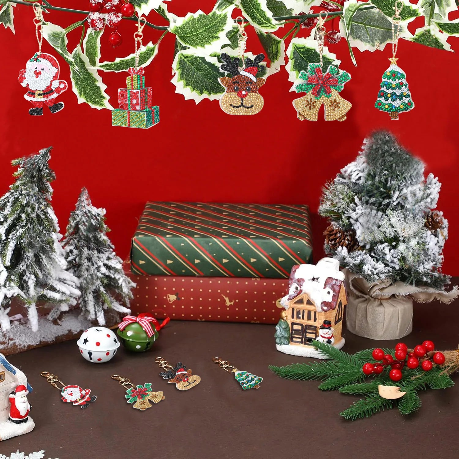 DIY Diamond Art Keychain Set – 5PCS Acrylic Christmas Ornaments for Holiday Décor