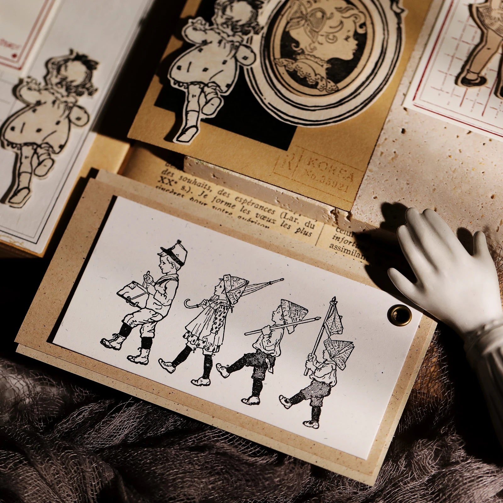 Vintage Flower & Bear Wooden Rubber Stamp – DIY Scrapbooking & Card Making