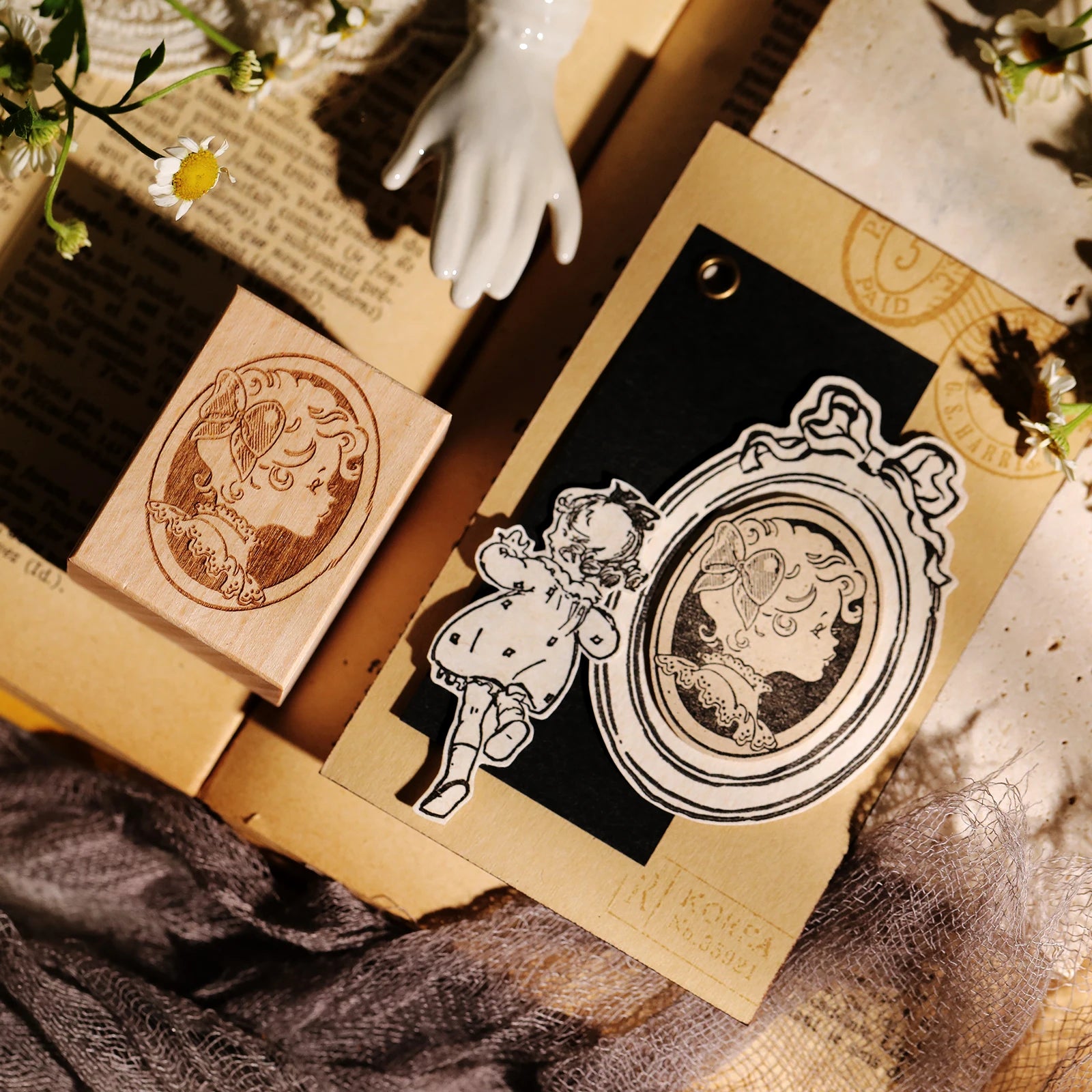 Vintage Flower & Bear Wooden Rubber Stamp – DIY Scrapbooking & Card Making