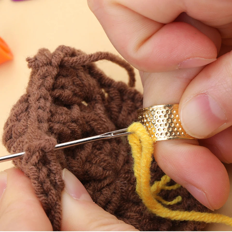 Crochet Kit for Beginners – Ergonomic Hook Set with Needles, Stitch Markers & Case